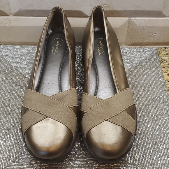 SOLD!! EASY SPIRIT AntiGravity Wedges - Size 10 - Picture 2 of 8